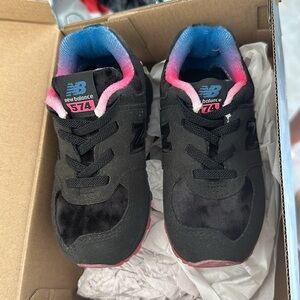New Balance 574 Kids Size 7 W